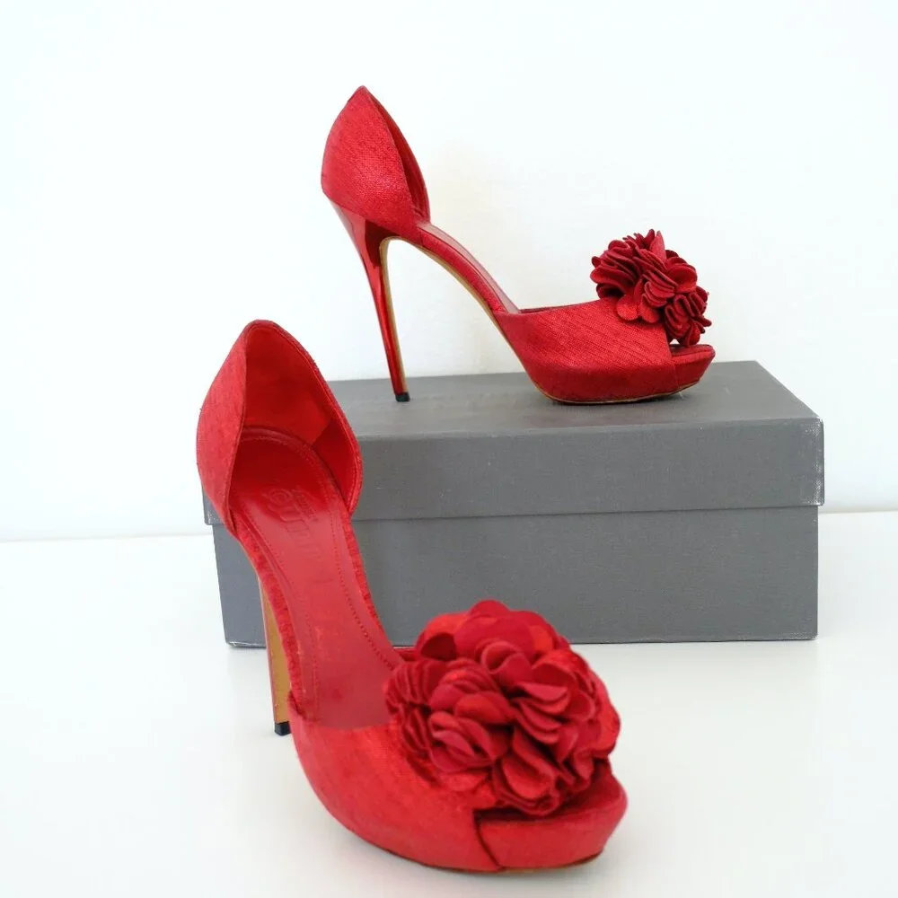 Alexander McQueen Red Floral D’Orsay Heels - Picture 5 of 6